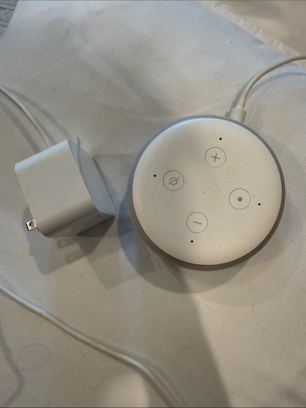 Amazon White Echo Dot with Power Adapter - 3rd Generation